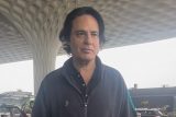 Aashiqui fame Rahul Roy papped at the airport
