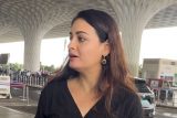 Dia Mirza in a black Kurti set looks so gorgeous