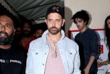 Get a glimpse of love birds Hrithik Roshan & Saba Azad
