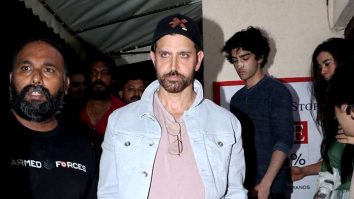 Get a glimpse of love birds Hrithik Roshan & Saba Azad