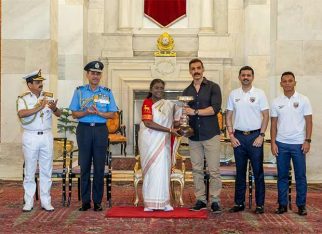 John Abraham leads North East United FC as team receives President’s cup from Droupadi Murmu