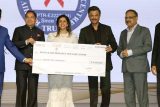 Anil Kapoor donates Rs 75 Lakh at GJEPC event for Free Medical Camp