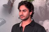 Arhaan Khan celebrating friendships day, pose with friends