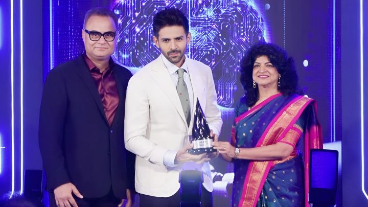 Kartik Aaryan bags IAA Brand Endorser of the Year | IAA Leadership Awards