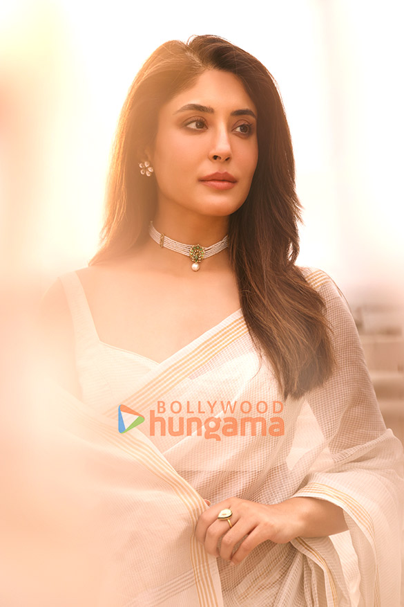 kritika kamra 4 21