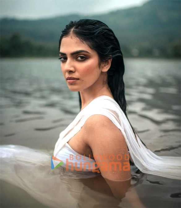 malavika mohanan 5 29