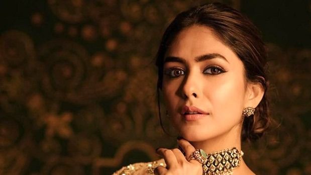 Mrunal Thakur reveals hidden talent: “I love photography, but I’ve been hesitant to share”