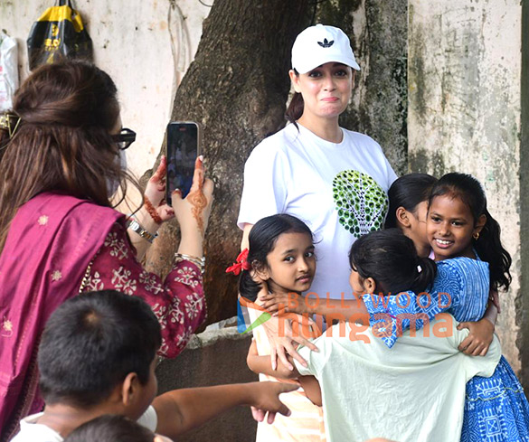 photos dia mirza joins children to promote a noble cause 5