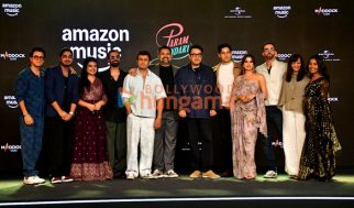 Photos: Janhvi Kapoor, Sidharth Malhotra, Sonu Nigam, Shreya Ghoshal and others grace the music launch of Param Sundari