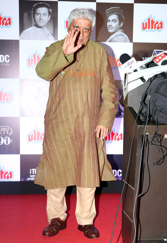 photos javed akhtar divya dutta rituparna sengupta and others attend the premiere of guru dutts pyaasa 4k restored version 5