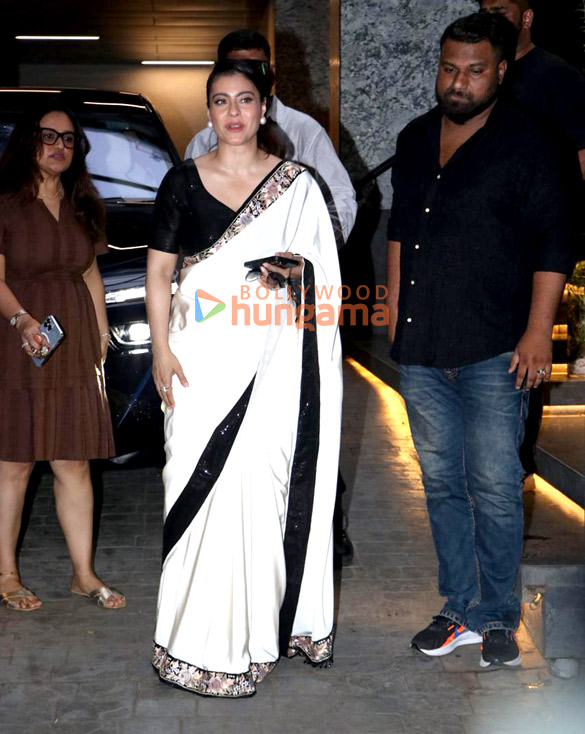 photos kajol snapped in juhu 2 8
