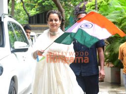 Photos: Kangana Ranaut celebrates Independence Day at her residence in Khar