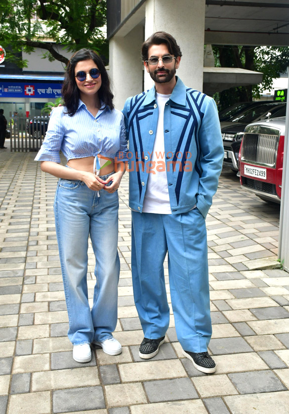 photos neil nitin mukesh and divya khossla snapped promoting their film ek chatur naar 7