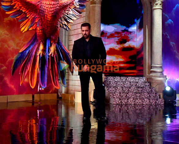 photos salman khan snapped on the sets of bigg boss 19 6