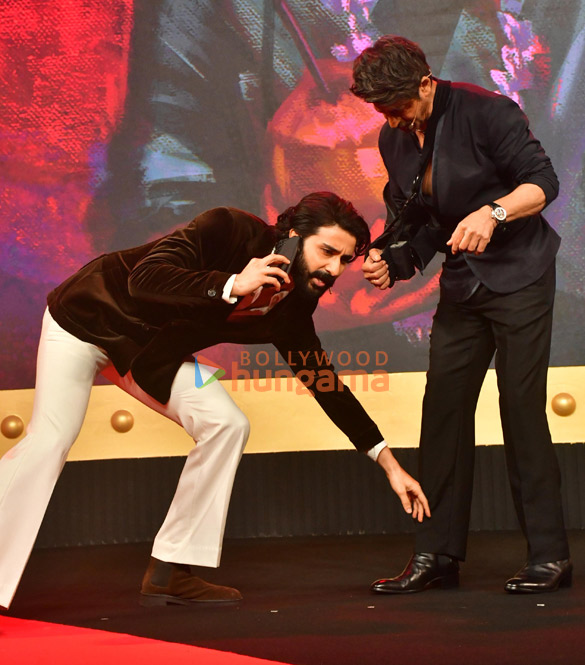 photos shah rukh khan aryan khan bobby deol gauri khan and others attend the bads of bollywood preview launch 7665 4
