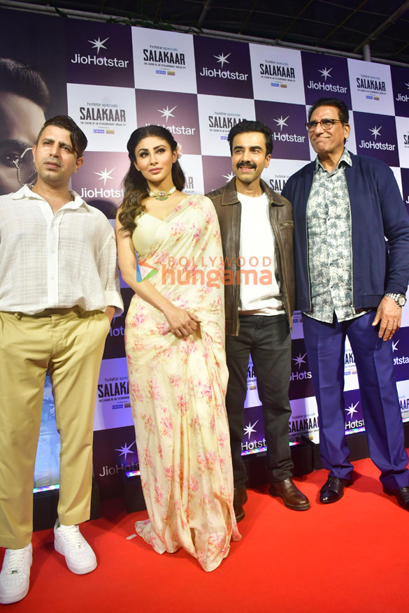 photos tiger shroff disha patani mouni roy and others grace the premiere of salakaar 11 15