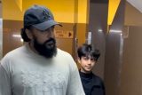 Raj Kundra papped with son Viaan