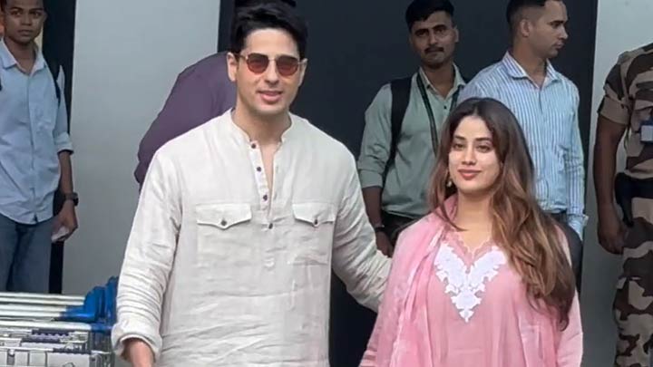 Our cuties Param Sundari pose together! Sidharth Malhotra & Janhvi Kapoor