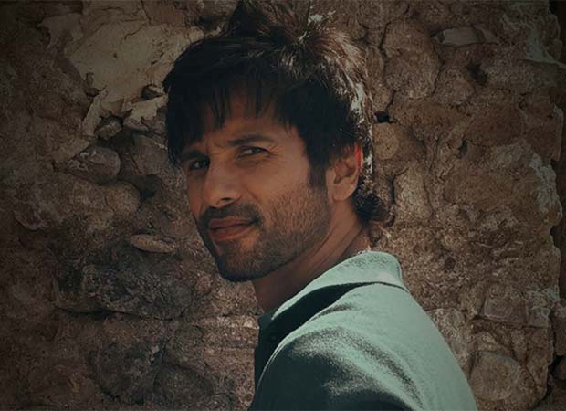 Shahid Kapoor sets the internet on fire with stunning new look; see pics