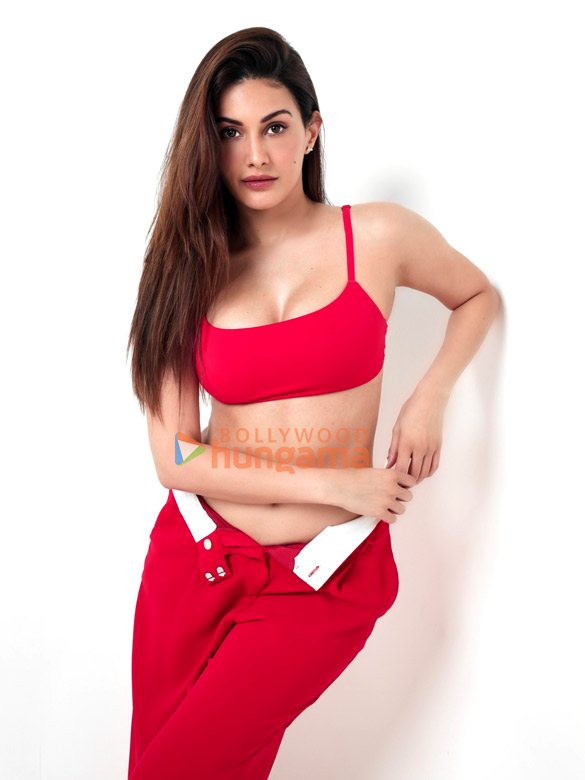 amyra dastur 4 28
