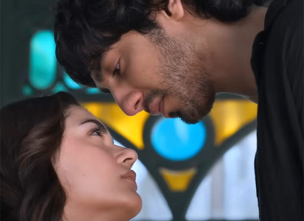 Gen Z fans name a star Saiyaara; Aneed Padda and Ahaan Panday REACT!