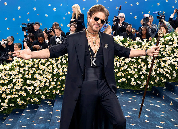 King team urges fans to stop sharing leaked set photos and videos of Shah Rukh Khan starrer