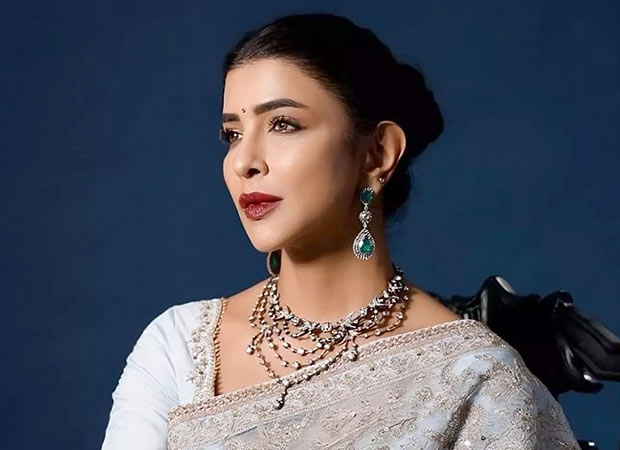 लक्ष्मी मांचू वह प्राप्त ऑफ़र पर खुलता है, "मैं कभी -कभी अपने दांतों को खींचना चाहता हूं जब वे आते हैं और मुझे स्क्रिप्ट बताते हैं"