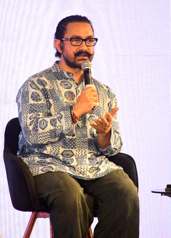 photos aamir khan graces the 4th season of ajivasan act 3