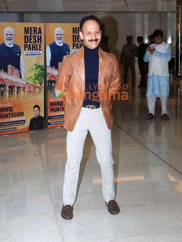 photos akshay kumar tiger shroff arjun kapoor and others grace the screening of the grand musical saga mera desh pahle 15