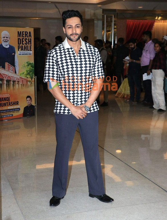 photos akshay kumar tiger shroff arjun kapoor and others grace the screening of the grand musical saga mera desh pahle 8