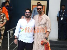 Photos: Akshay Kumar and Arshad Warsi snapped at Kalina airport