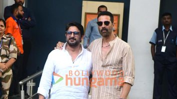 Photos: Akshay Kumar and Arshad Warsi snapped at Kalina airport