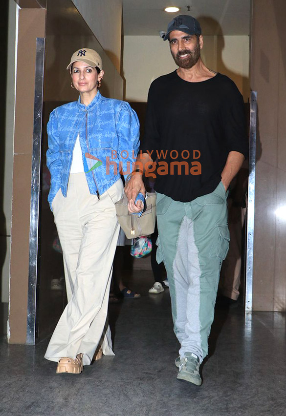photos akshay kumar and twinkle khanna snapped at juhu pvr 4