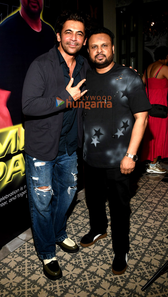 photos anu malik sunil grover rajat bedi and others grace lyricist kumaars birthday bash 27