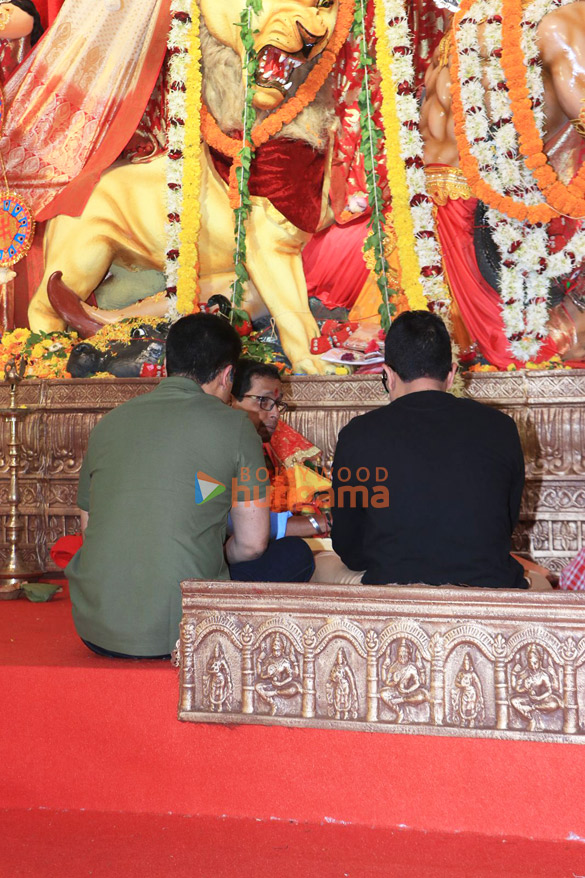 photos bhushan kumar and ayan mukerji snapped at a durga puja pandal 4