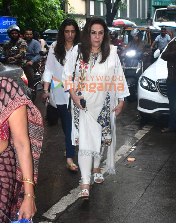 photos celebs attend pooja dadlanis mother in laws prayer meet 3