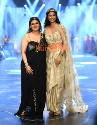 Photos: Daisy Shah turned showstopper at the Global India Couture Week where Dr. Tvacha presented Manali Jagtap’s Festive Resort Wear Collection