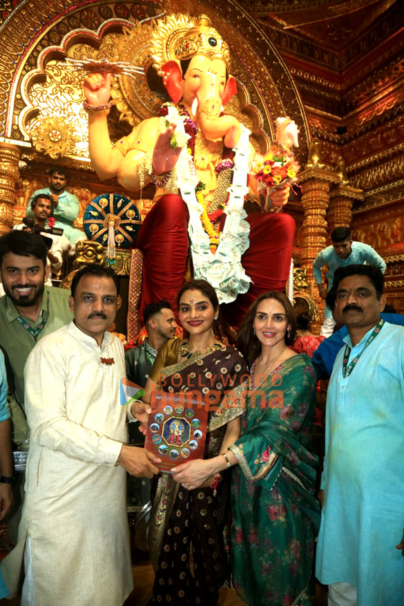 Photos: Esha Deol, Madhoo and others snapped at Lalbaugcha Raja Photos: Esha Deol, Madhoo and others snapped at Lalbaugcha Raja