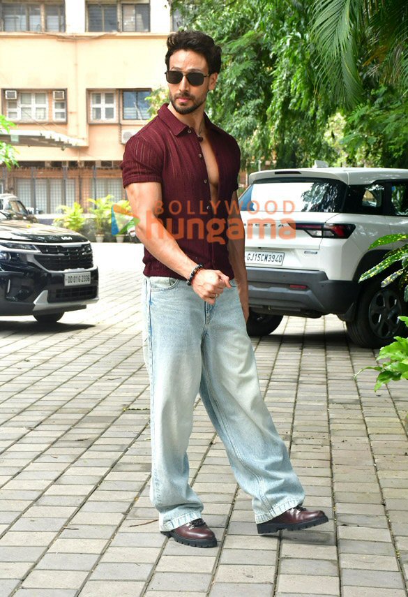 photos harnaaz sandhu tiger shroff and sonam bajwa snapped promoting baaghi 4 5