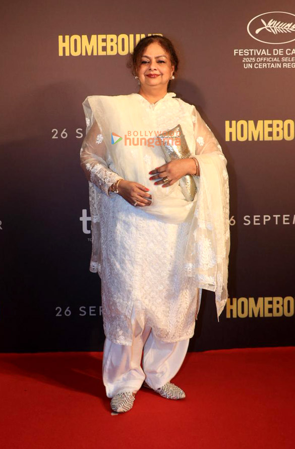 photos ishaan khatter janhvi kapoor vishal jethwa and others grace the special screening of homebound 2 8