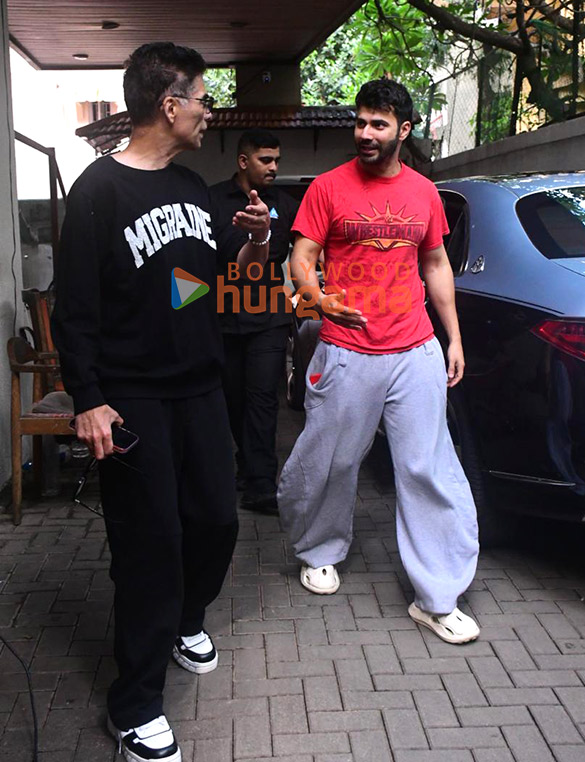 photos karan johar and varun dhawan spotted at dharma productions office in khar 3