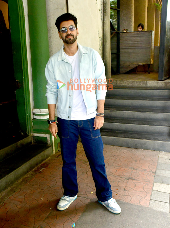 Photos: Karanvir Sharma snapped during his birthday celebrations Photos: Karanvir Sharma snapped during his birthday celebrations