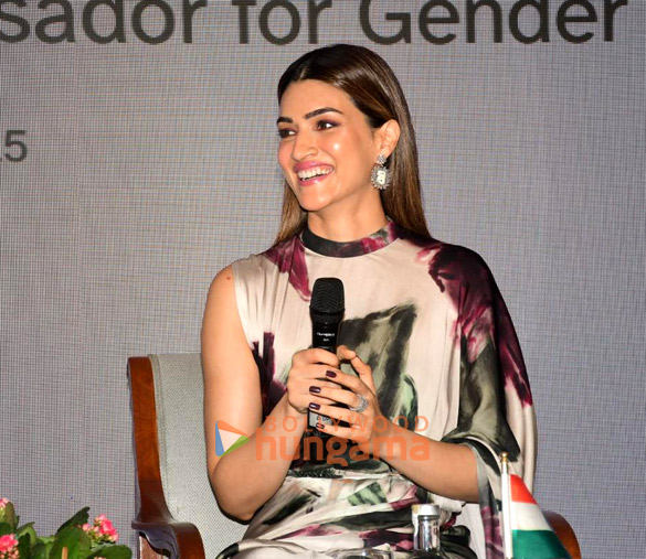 photos kriti sanon conferred as unfpa indias honorary ambassador for gender equality at taj lands end mumbai 4