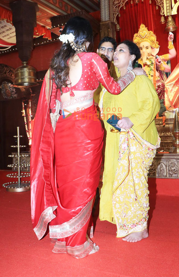 photos mouni roy suniel shetty rupali ganguly and others snapped at a durga puja pandal 7