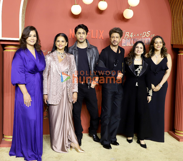 photos shah rukh khan kajol aryan khan ajay devgn sahher bambba shashank khaitan and others grace the premiere of the bads of bollywood 1123 3