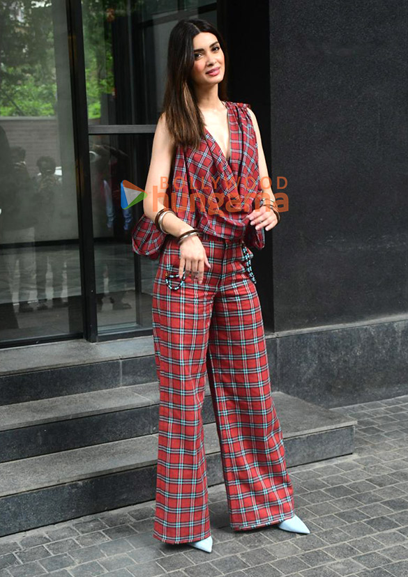 photos tamannaah bhatia and diana penty snapped outside excel entertainments office in bandra 2