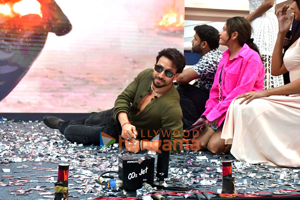 photos tiger shroff sonam bajwa and harnaaz sandhu snapped as they officially open the advance booking of baaghi 4 6