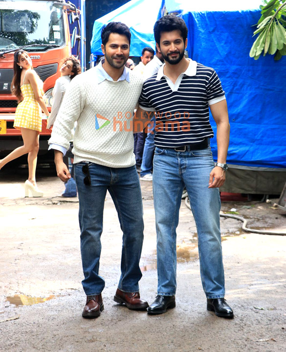 photos varun dhawan janhvi kapoor sanya malhotra and rohit saraf snapped promoting sunny sanskari ki tulsi kumari 11