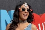 Isha Malviya’s funky Navrati look as she poses for paps!