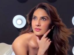 Sea Shore angel! Vaani Kapoor